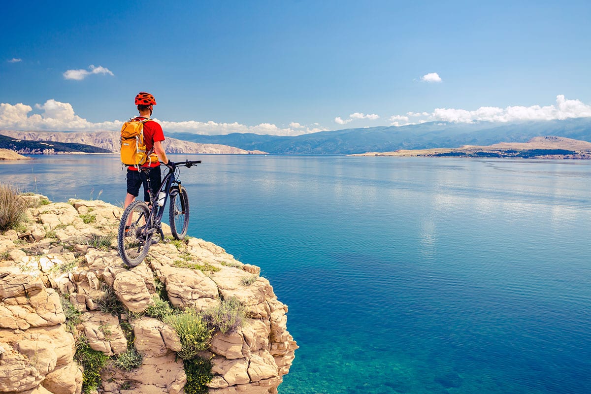 Cycling-Sea-View
